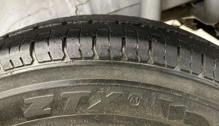 2013 Maruti Wagon R 1.0 LXI CNG, CNG, Manual, 53,950 km, Left Rear Tyre Tread