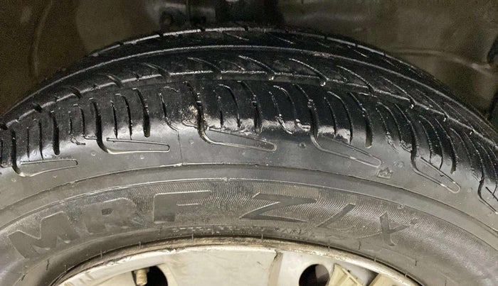 2012 Maruti Wagon R 1.0 LXI CNG, CNG, Manual, 42,795 km, Right Front Tyre Tread