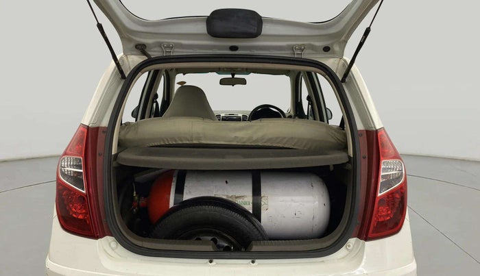 2012 Hyundai i10 MAGNA 1.1, CNG, Manual, 50,289 km, Boot Inside