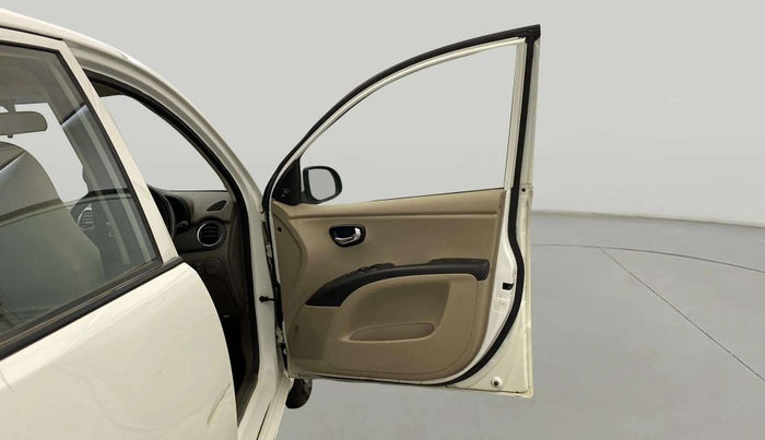 2012 Hyundai i10 MAGNA 1.1, CNG, Manual, 50,289 km, RHS Front Door