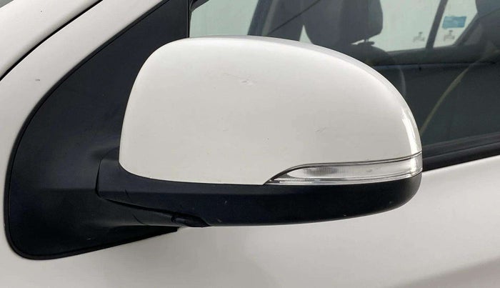 2013 Hyundai i20 SPORTZ 1.2, CNG, Manual, 88,317 km, Left rear-view mirror - Folding motor not working
