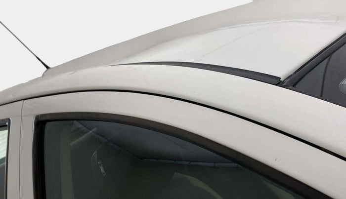 2013 Hyundai i20 SPORTZ 1.2, CNG, Manual, 88,317 km, Right A pillar - Paint is slightly faded
