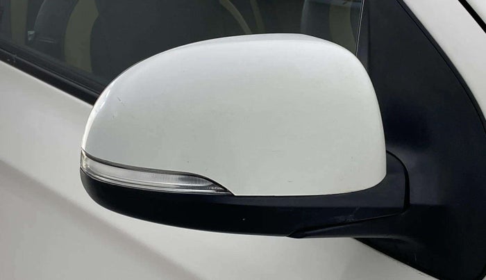 2013 Hyundai i20 SPORTZ 1.2, CNG, Manual, 88,317 km, Right rear-view mirror - Folding motor not working