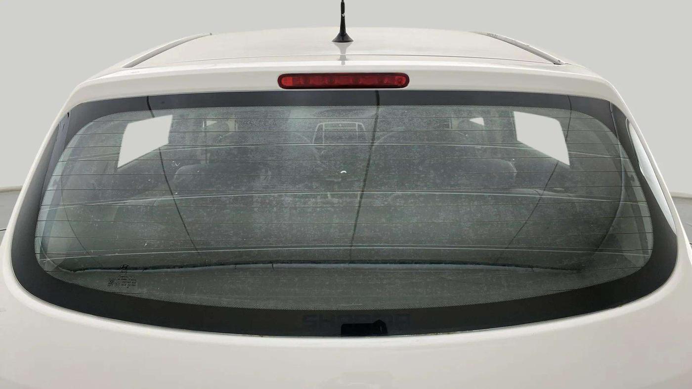 2013 Hyundai i20 SPORTZ 1.2, CNG, Manual, 88,317 km, Rear Windshield