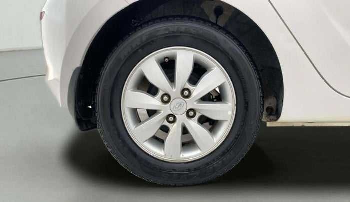 2013 Hyundai i20 SPORTZ 1.2, CNG, Manual, 88,196 km, Right Rear Wheel