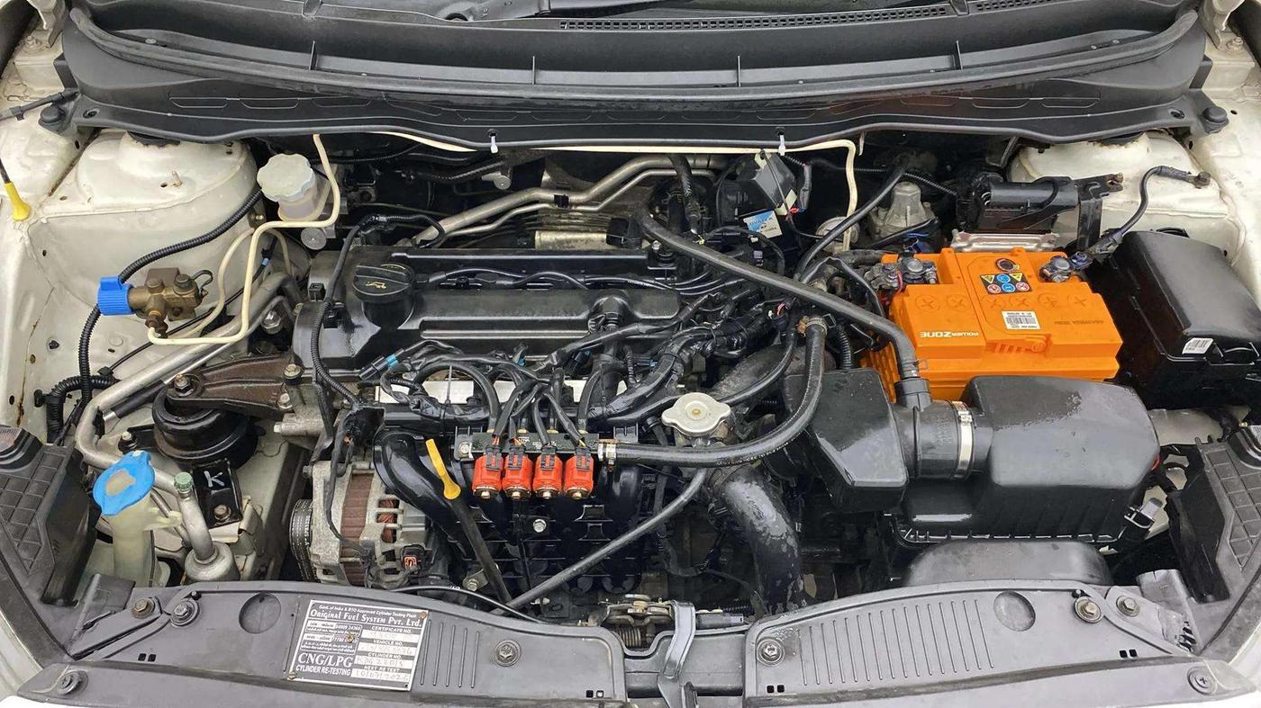2013 Hyundai i20 SPORTZ 1.2, CNG, Manual, 88,317 km, Engine View