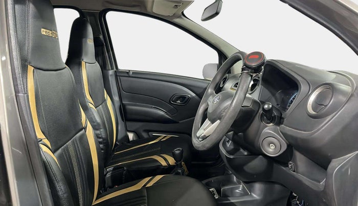 2018 Datsun Redi Go GOLD LIMITED EDITION, CNG, Manual, 56,395 km, Right Side Front Door Cabin