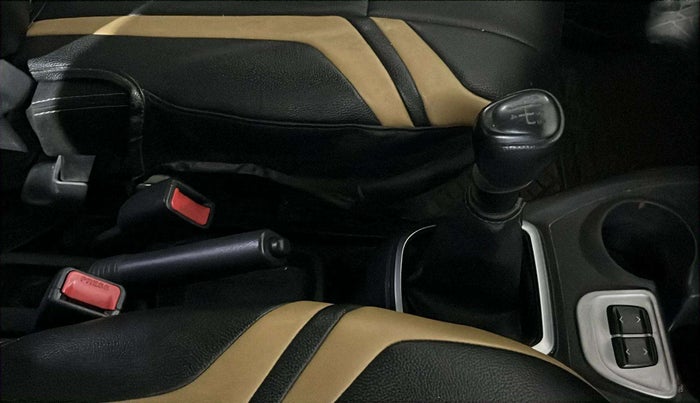 2018 Datsun Redi Go GOLD LIMITED EDITION, CNG, Manual, 56,395 km, Gear Lever