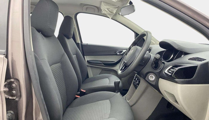 2018 Tata Tiago XZ PETROL, Petrol, Manual, 71,472 km, Right Side Front Door Cabin