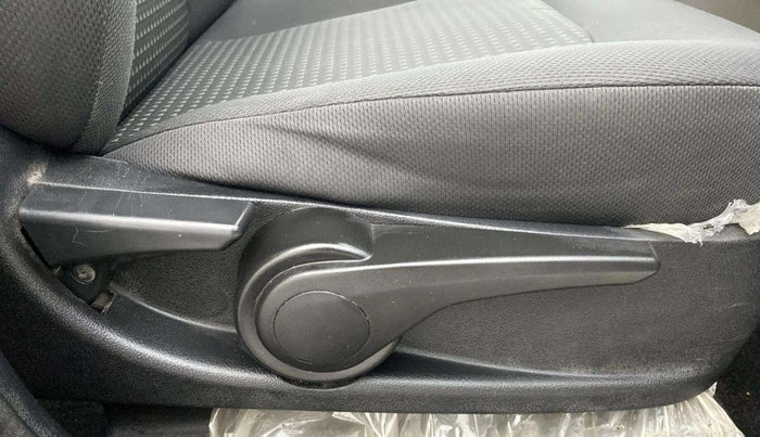 2018 Tata Tiago XZ PETROL, Petrol, Manual, 71,472 km, Driver Side Adjustment Panel