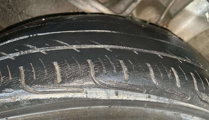 2018 Datsun Redi Go T (O), Petrol, Manual, 37,671 km, Right Rear Tyre Tread