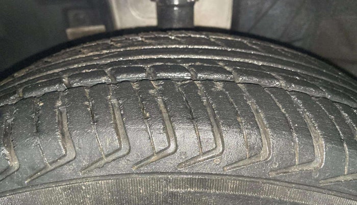 2018 Datsun Redi Go T (O), Petrol, Manual, 37,671 km, Left Front Tyre Tread