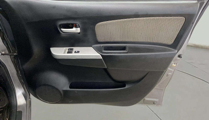 2014 Maruti Wagon R 1.0 LXI, Petrol, Manual, 34,062 km, Driver Side Door Panels Control