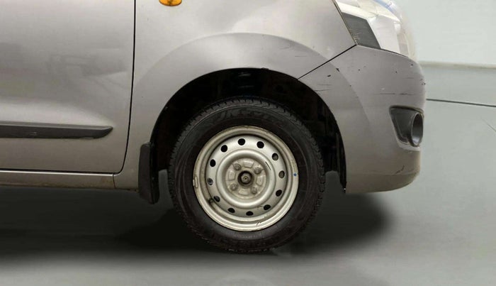 2014 Maruti Wagon R 1.0 LXI, Petrol, Manual, 34,062 km, Right Front Wheel