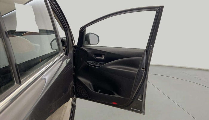 2019 Toyota Innova Crysta 2.7 GX 7 STR MT, Petrol, Manual, 43,709 km, RHS Front Door