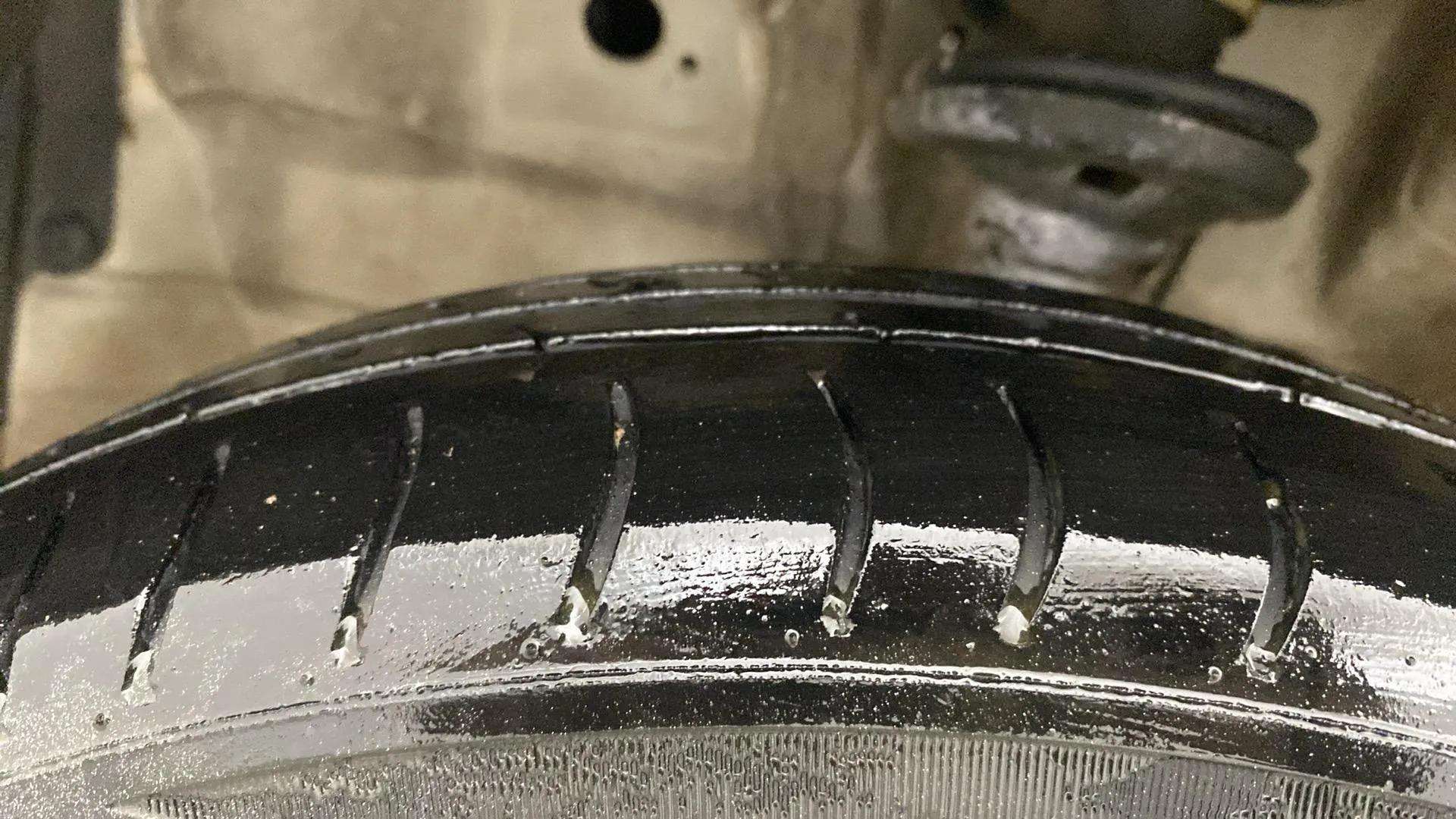 LHS-Front-Tyre-Tread-20