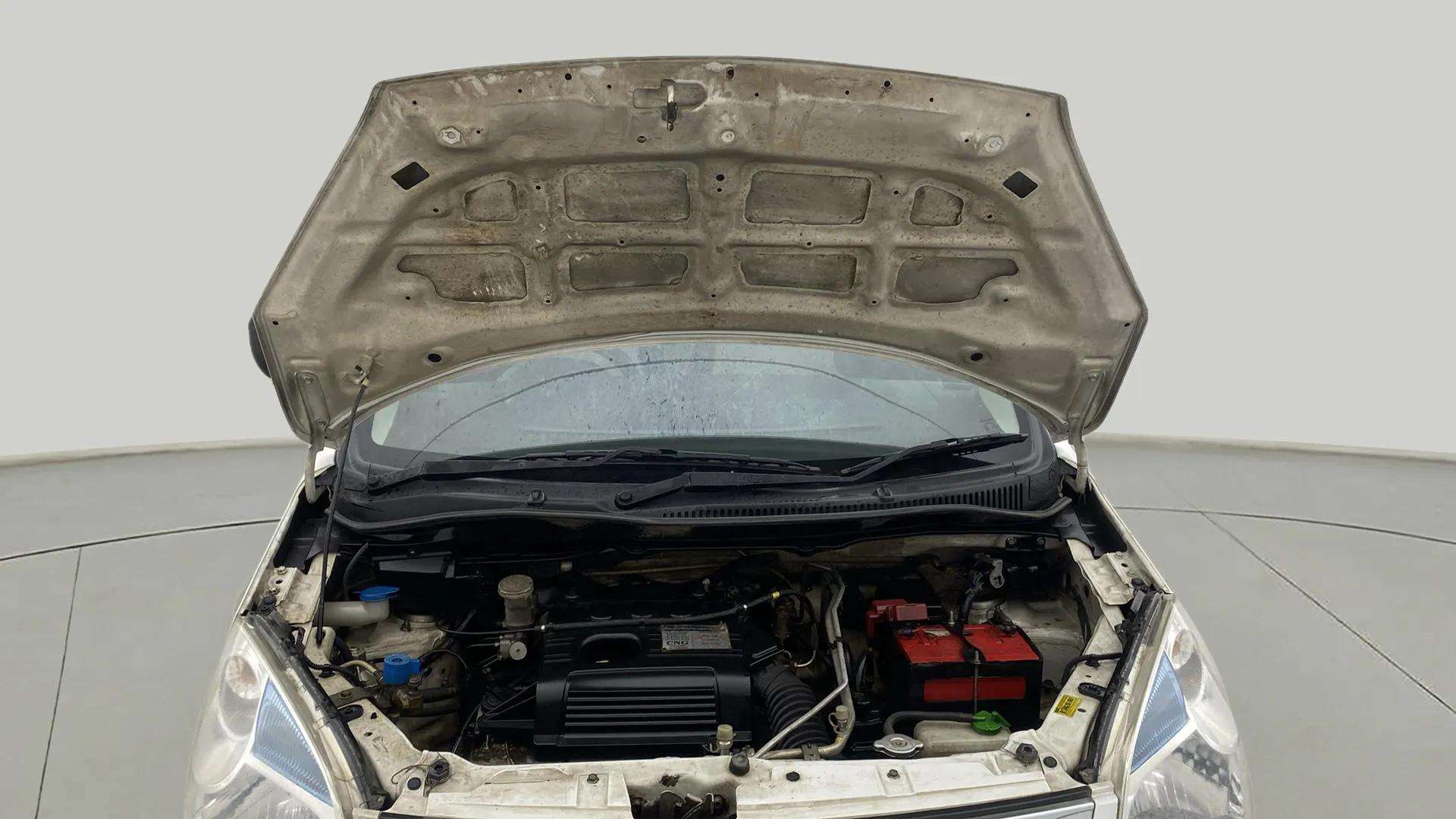 Engine-Full-View-With-Bonnet-Open-13