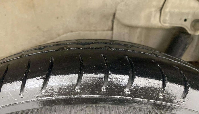 2016 Maruti Wagon R 1.0 LXI, CNG, Manual, 79,574 km, Left Rear Tyre Tread