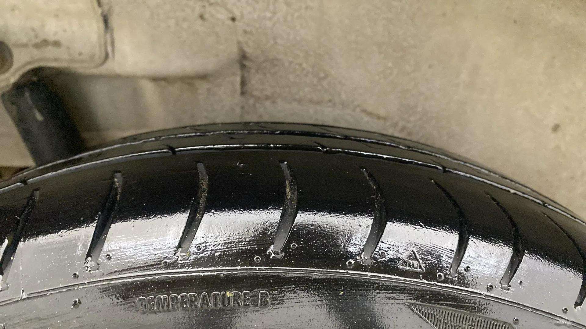 RHS-Rear-Tyre-Tread-19