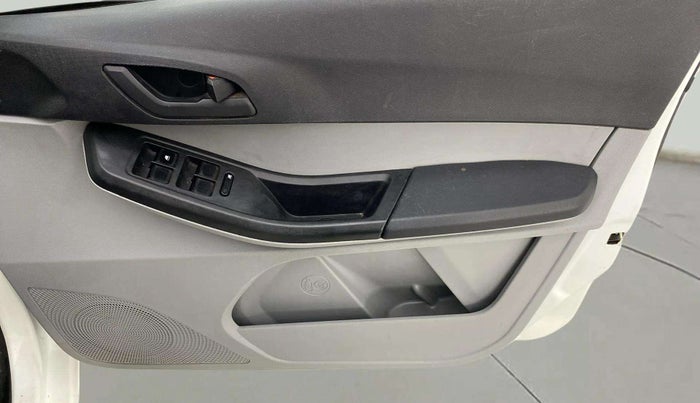 2023 Tata Tiago XM CNG, CNG, Manual, 54,589 km, Driver Side Door Panels Control