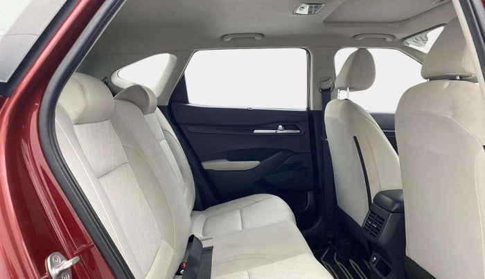 2022 KIA SELTOS HTK PLUS 1.5 IMT, Petrol, Manual, 20,693 km, Right Side Rear Door Cabin