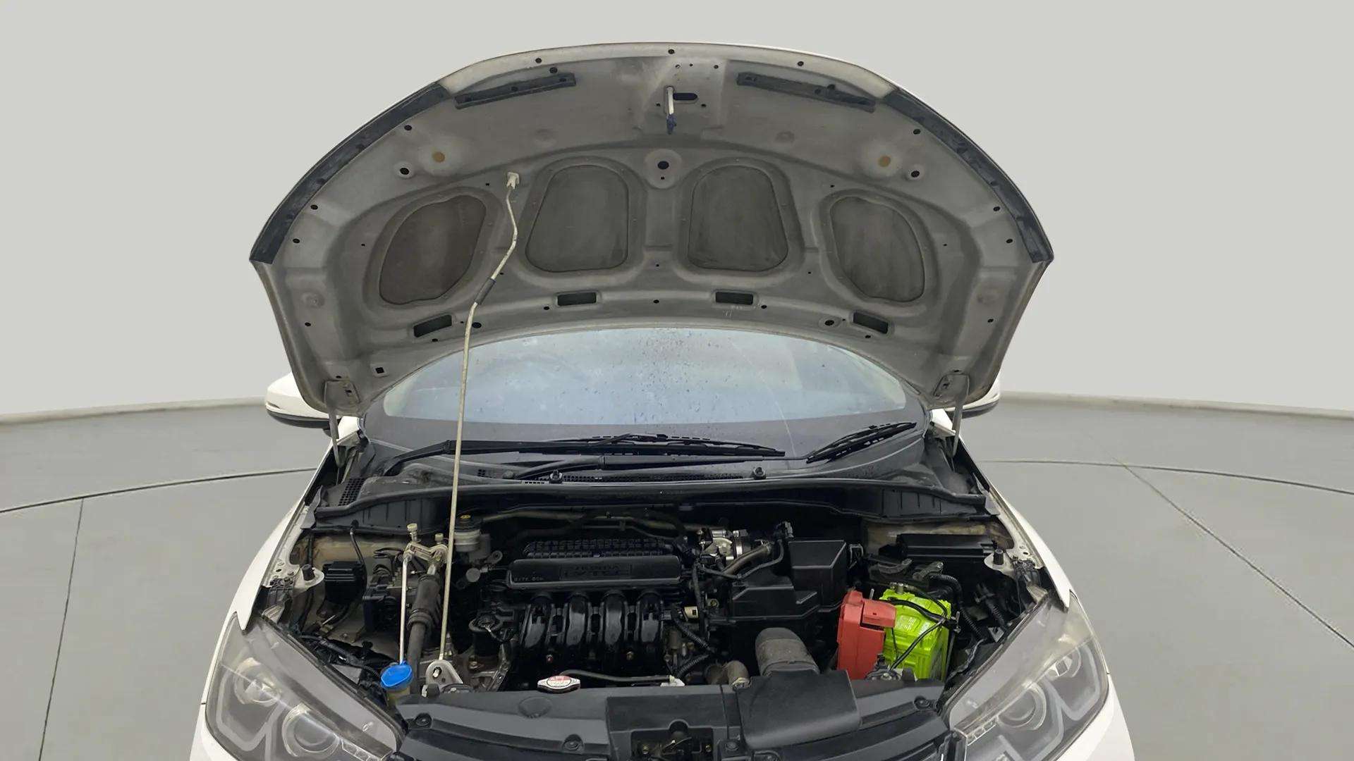 Engine-Full-View-With-Bonnet-Open-13