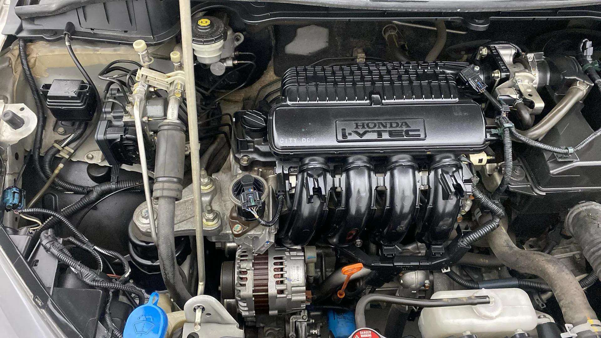 Engine-Right-Aligned--11