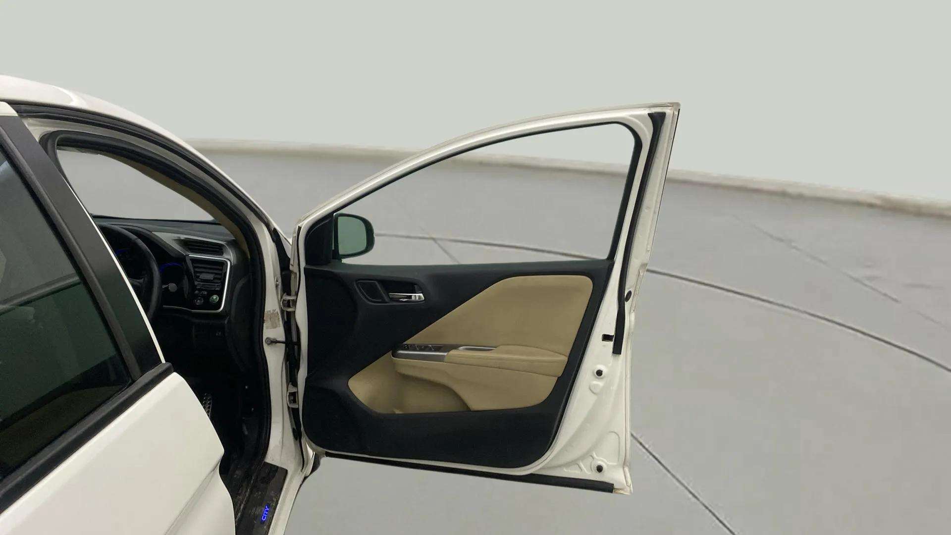 RHS-Front-Door-Open-32