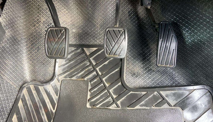 2021 Toyota Glanza V, Petrol, Manual, 79,646 km, Pedals