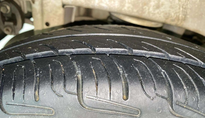 2012 Maruti Alto 800 LXI, CNG, Manual, 83,097 km, Right Rear Tyre Tread