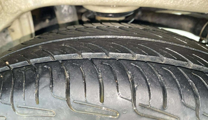 2012 Maruti Alto 800 LXI, CNG, Manual, 83,097 km, Left Rear Tyre Tread