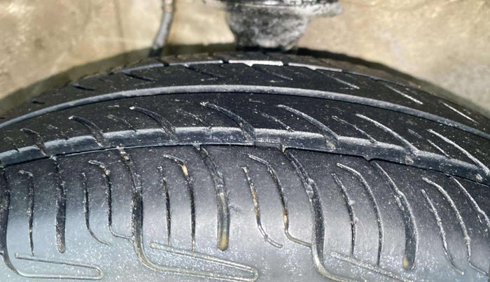 2012 Maruti Alto 800 LXI, CNG, Manual, 83,097 km, Right Front Tyre Tread