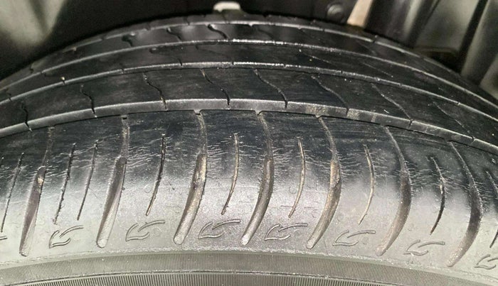 2021 Maruti Vitara Brezza LXI, Petrol, Manual, 19,754 km, Left Rear Tyre Tread
