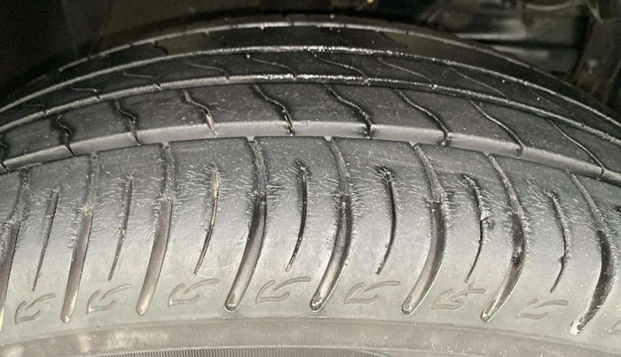 2021 Maruti Vitara Brezza LXI, Petrol, Manual, 19,754 km, Right Front Tyre Tread