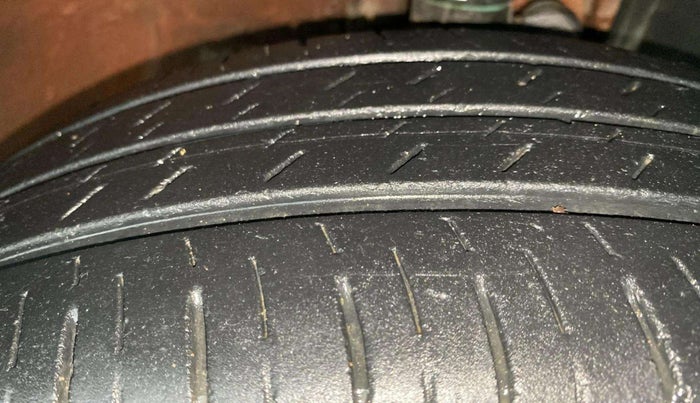 2019 Maruti IGNIS DELTA 1.2, Petrol, Manual, 99,108 km, Right Front Tyre Tread