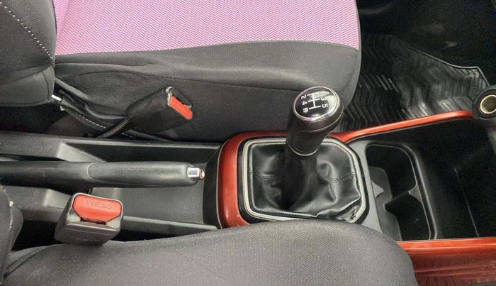 2019 Maruti IGNIS DELTA 1.2, Petrol, Manual, 99,108 km, Gear Lever