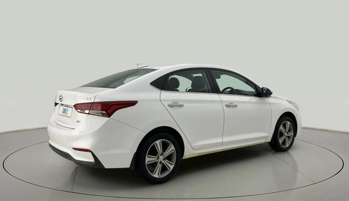 2017 Hyundai Verna 1.6 VTVT SX (O) AT, Petrol, Automatic, 86,948 km, Right Back Diagonal
