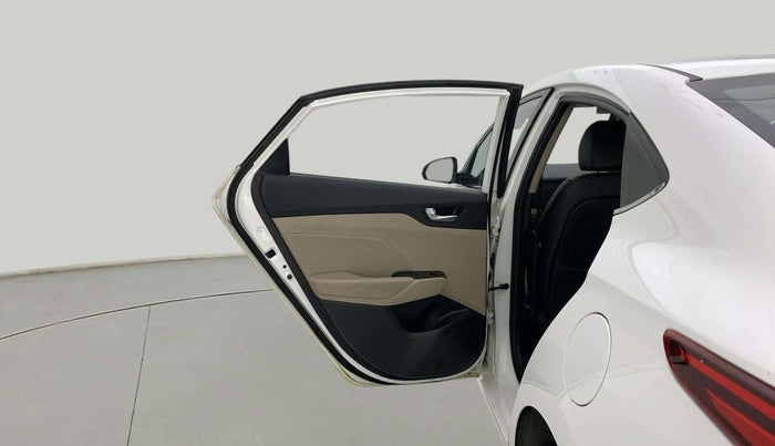 2017 Hyundai Verna 1.6 VTVT SX (O) AT, Petrol, Automatic, 86,948 km, LHS Rear Door