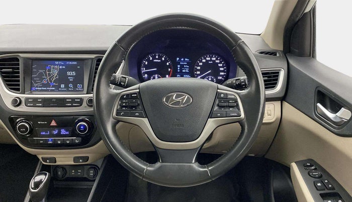 2017 Hyundai Verna 1.6 VTVT SX (O) AT, Petrol, Automatic, 86,948 km, Steering Wheel Close Up