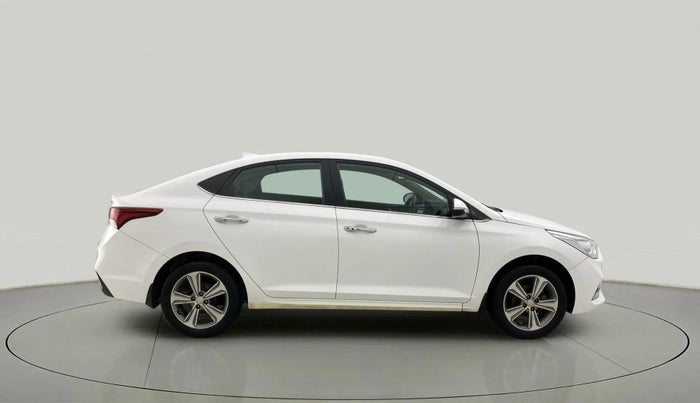 2017 Hyundai Verna 1.6 VTVT SX (O) AT, Petrol, Automatic, 86,948 km, Right Side View