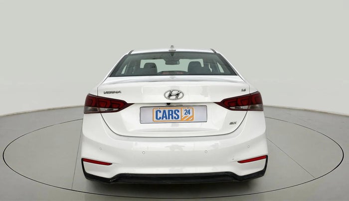2017 Hyundai Verna 1.6 VTVT SX (O) AT, Petrol, Automatic, 86,948 km, Back/Rear