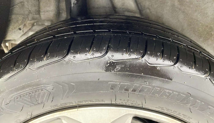 2017 Hyundai Verna 1.6 VTVT SX (O) AT, Petrol, Automatic, 86,948 km, Right Rear Tyre Tread