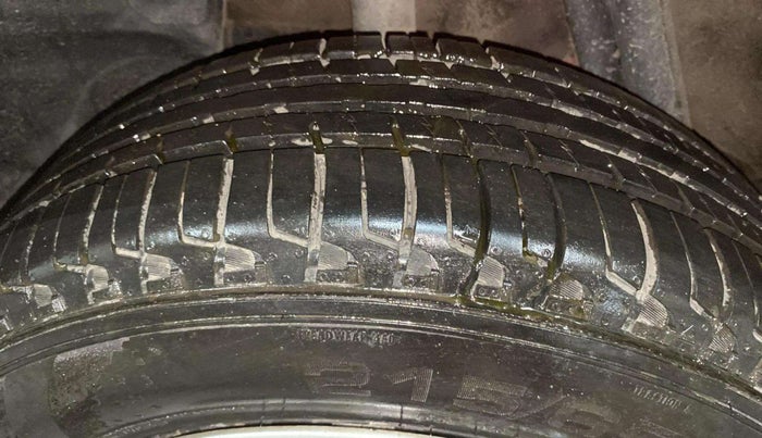 2014 Nissan Terrano XL (P), Petrol, Manual, 17,024 km, Right Rear Tyre Tread