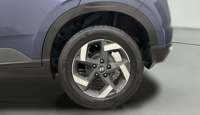 2020 Hyundai VENUE SX 1.5 CRDI, Diesel, Manual, 77,284 km, Left Rear Wheel