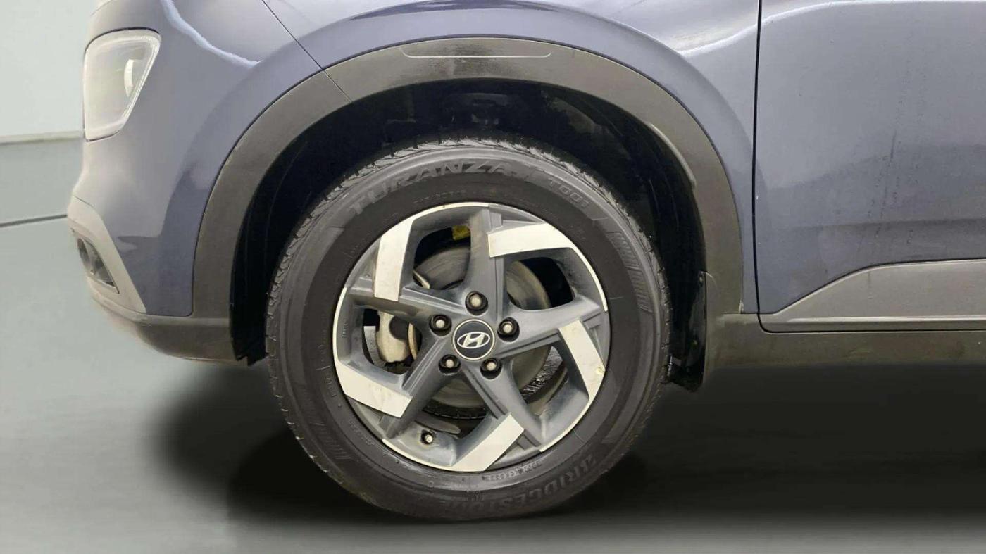 2020 Hyundai VENUE SX 1.5 CRDI, Diesel, Manual, 77,054 km, Left Front Wheel