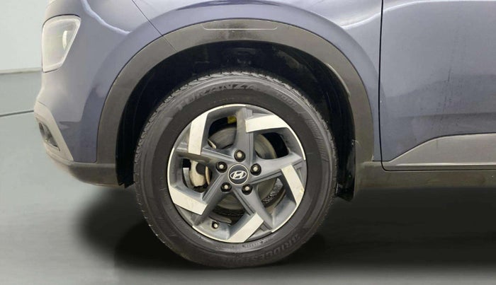 2020 Hyundai VENUE SX 1.5 CRDI, Diesel, Manual, 77,284 km, Left Front Wheel
