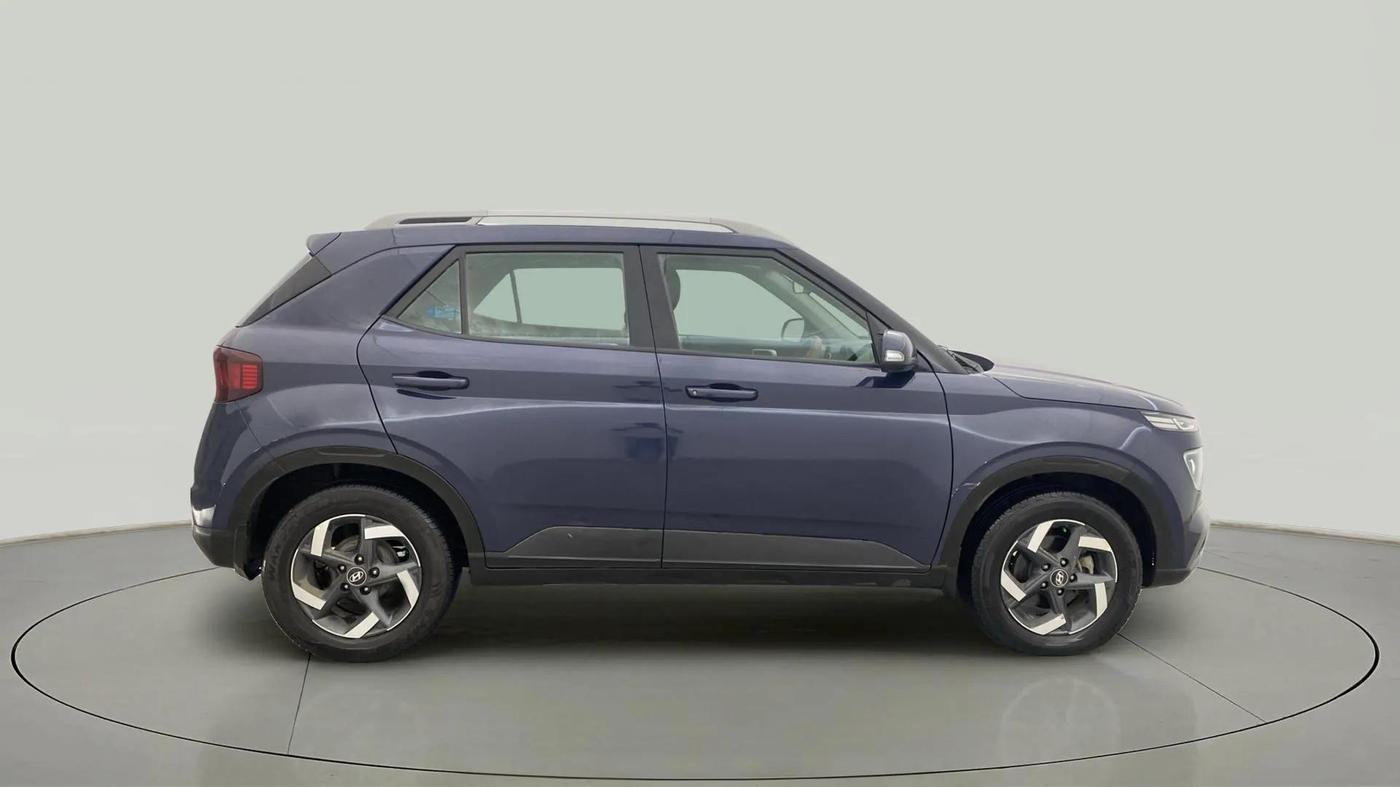2020 Hyundai VENUE SX 1.5 CRDI, Diesel, Manual, 77,054 km, Right Side View