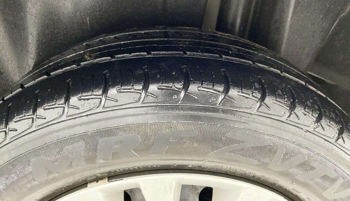 2018 Maruti Ciaz DELTA 1.5 SHVS MT PETROL, Petrol, Manual, 38,656 km, Left Rear Tyre Tread