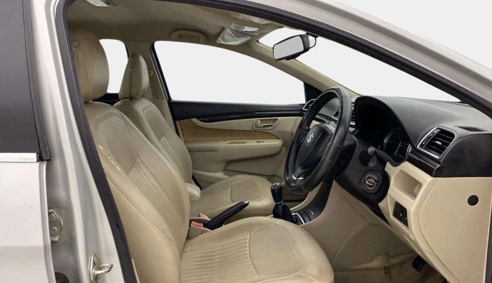 2018 Maruti Ciaz DELTA 1.5 SHVS MT PETROL, Petrol, Manual, 38,656 km, Right Side Front Door Cabin