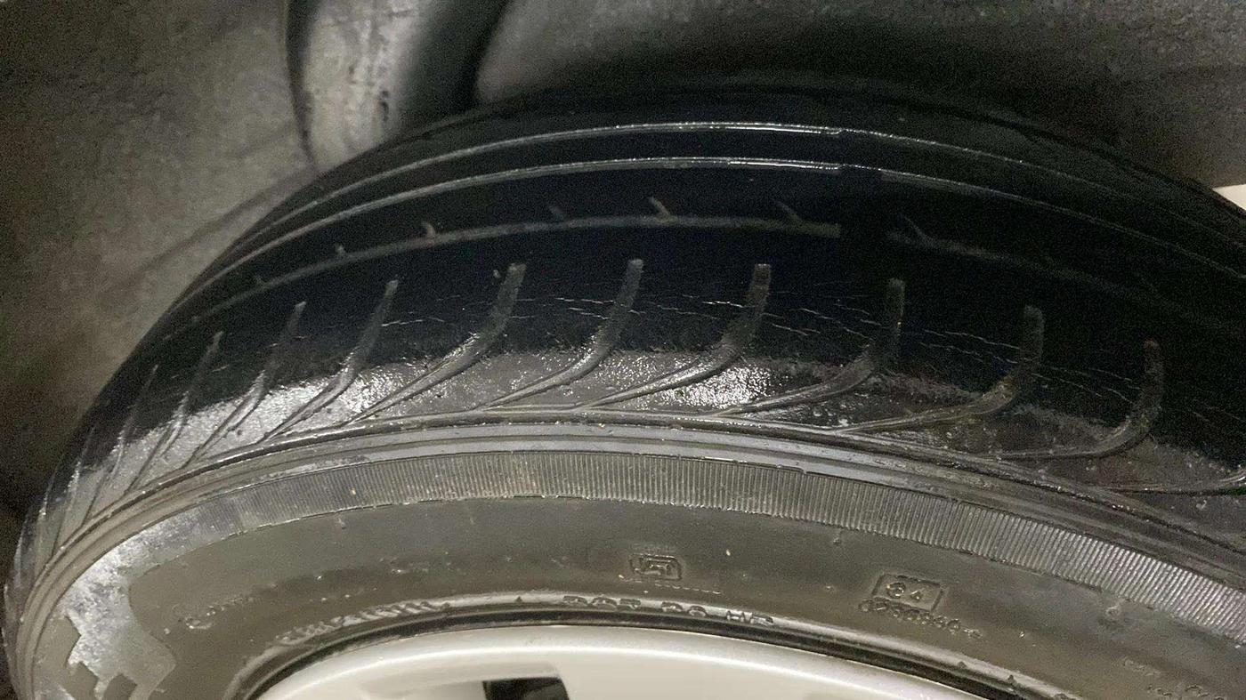 2013 Hyundai i20 MAGNA 1.2, Petrol, Manual, 34,311 km, Right Rear Tyre Tread